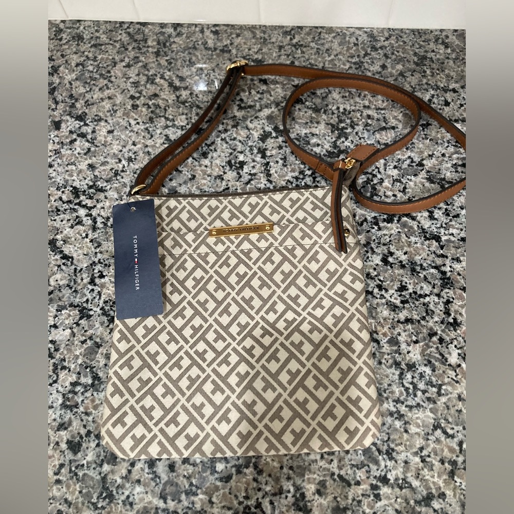Tommy Hilfiger Crossbody purse